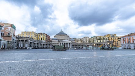 Explore Naples in 60 minutes with a local